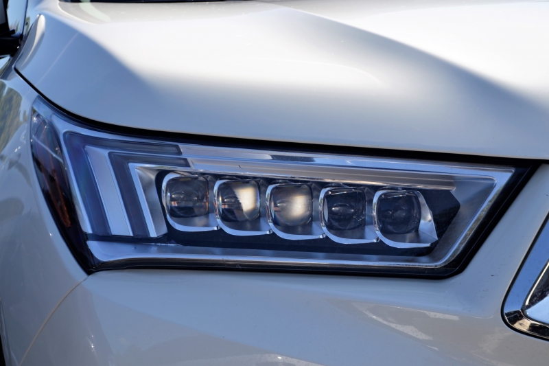 automobile-LA ROQUE EN PROVENCE-min_acura-headlamp-2834131